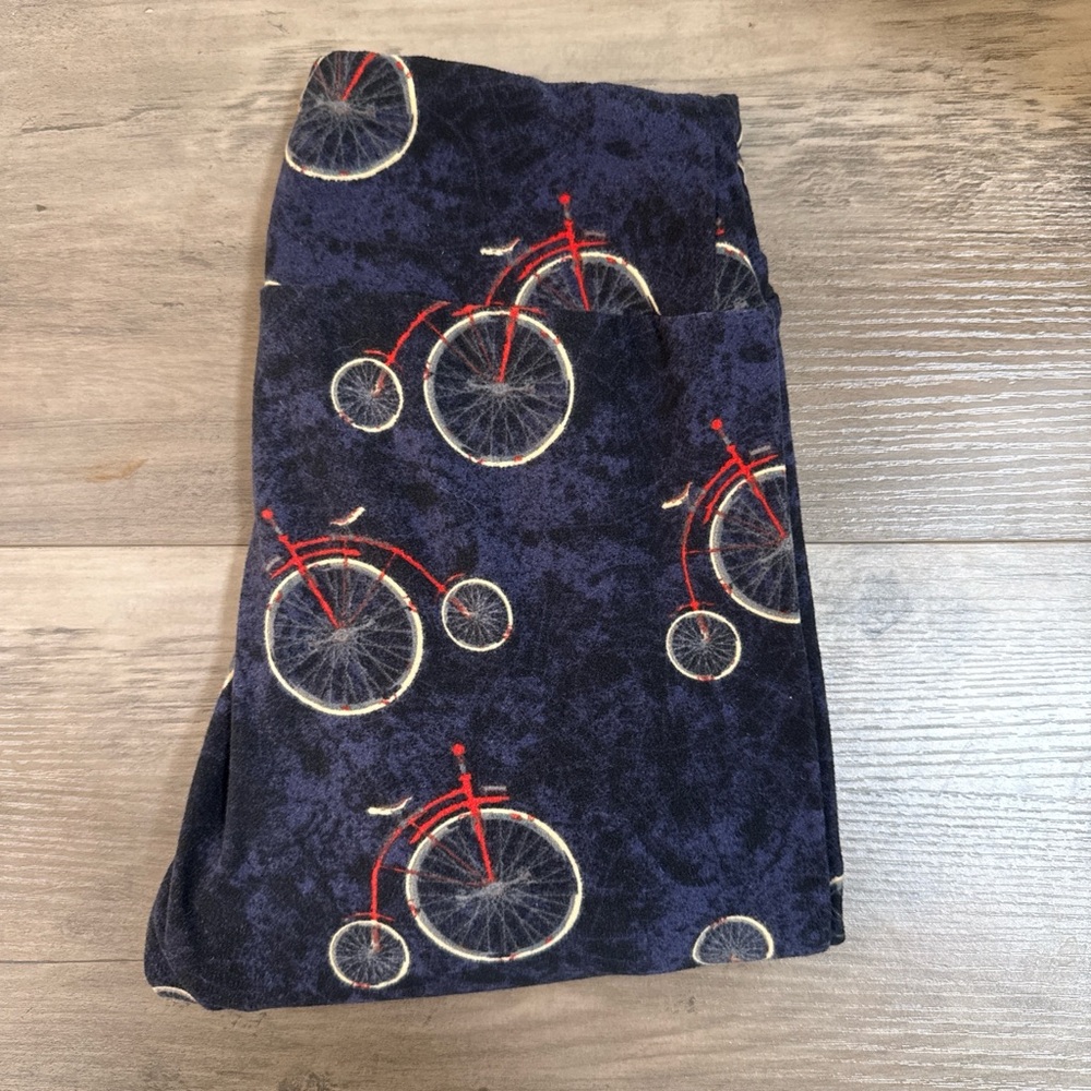 LuLaRoe Navy Bicycle Leggings